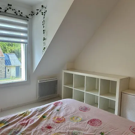 Maison Lumineuse, Entierement Renovee, A Quelques Pas De La Et Des Commerces.